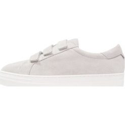 J.LINDEBERG Sneakersy niskie offwhite. Szare trampki i tenisówki damskie marki J.LINDEBERG, ze skóry. W wyprzedaży za 395,45 zł.