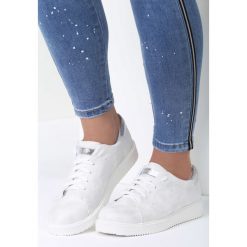 Białe Sneakersy Get In. Białe buty sportowe damskie marki vices, bez wzorów, sportowe. Za 59,99 zł.