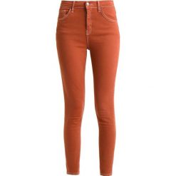 Topshop JAMIE Jeans Skinny Fit maroon. Czerwone rurki damskie marki Topshop. Za 229,00 zł.