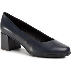 Półbuty GEOX - D New Annya M. A D92CBA 00085 C4002 Navy. Niebieskie półbuty damskie Geox, bez wzorów, ze skóry ekologicznej, bez obcasa, na obcasie, bez zapięcia. Za 429,00 zł.