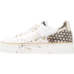 Tenisówki damskie: Noclaim WELL Tenisówki i Trampki bianco/oro pollock