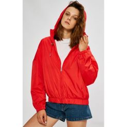 Calvin Klein Jeans - Kurtka. Czarne kurtki damskie marki Calvin Klein Jeans, s, z poliesteru, z kapturem. W wyprzedaży za 429,90 zł.