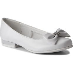 Półbuty MAGIC LADY CS090501-1. Białe półbuty dziewczęce Magic Lady, bez zapięcia. W wyprzedaży za 29,99 zł.