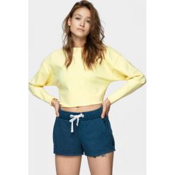 Spodenki dresowe damskie SKDD603 - denim melanż - Outhorn. Szorty damskie Outhorn, bez wzorów, z dzianiny. W wyprzedaży za 39,99 zł.