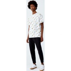 Ciemne spodnie joggersy. Czarne spodnie męskie marki Pull&Bear, m, bez wzorów. Za 109,00 zł.