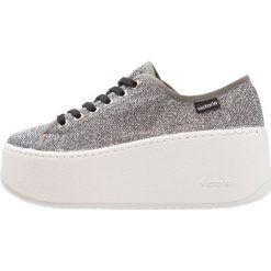 Trampki i tenisówki damskie: Victoria Shoes BASKET BRILLO PLATAFORMA Tenisówki i Trampki gris