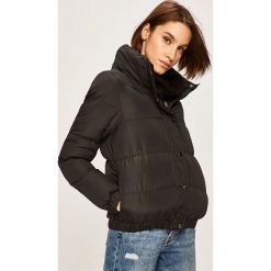 Answear - Kurtka. Czarne kurtki damskie ANSWEAR, s, bez wzorów, z poliesteru, krótkie, bez kaptura. W wyprzedaży za 139,90 zł.