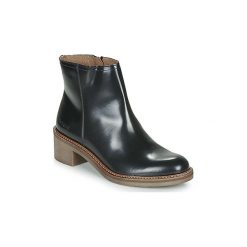 Botki Kickers OXYMORA. Czarne botki damskie Kickers, bez obcasa, bez zapięcia. W wyprzedaży za 487,20 zł.