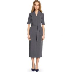 CIRA Sukienka midi z rozcięciem z przodu - szara. Szare sukienki damskie Stylove, na co dzień, s, bez wzorów, z elastanu, bez kołnierzyka, bez rękawów, midi, proste. Za 179,00 zł.