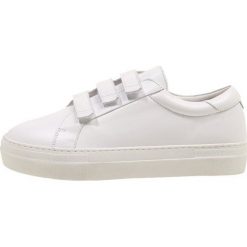 J.LINDEBERG Sneakersy niskie white. Białe trampki i tenisówki damskie marki J.LINDEBERG, ze skóry. Za 669,00 zł.