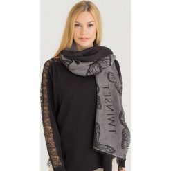 CHUSTA TWINSET. Szare szaliki damskie Twinset, bez wzorów, z materiału. Za 299,00 zł.