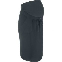 Spódnica dzianinowa ciążowa bonprix czarny. Czarne spódnice ciążowe bonprix, w paski, z dzianiny, moda ciążowa, krótkie, mini. Za 37,99 zł.