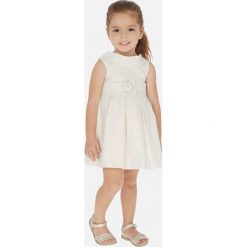 Mayoral - Sukienka dziecięca 92-134 cm. Żółte sukienki dziewczęce Mayoral, bez wzorów, z bawełny, bez rękawów, mini, rozkloszowane. Za 193,90 zł.