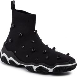 Sneakersy RED VALENTINO - SQ0S0B92NNF Nero 0NO. Czarne półbuty damskie Red Valentino, na co dzień, bez wzorów, z tworzywa sztucznego, bez obcasa, na płaskiej podeszwie, bez zapięcia. Za 1679,00 zł.
