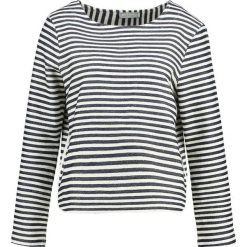 Swetry klasyczne damskie: Betty & Co Sweter white/dark blue