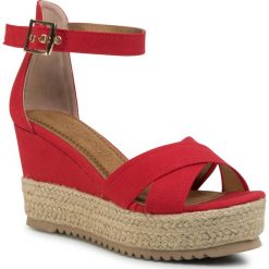 Espadryle REFRESH - 69586 Red. Czerwone espadryle damskie Refresh, bez wzorów, z tworzywa sztucznego, bez obcasa, na obcasie. Za 189,00 zł.