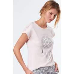 Etam - Top piżamowy Reine. Różowe piżamy damskie marki Etam, s, z nadrukiem, z bawełny, z krótkim rękawem. W wyprzedaży za 49,90 zł.