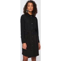 Armani Exchange - Sukienka. Czerwone sukienki damskie Armani Exchange, na co dzień, bez wzorów, z elastanu, casualowe, bez kołnierzyka, z długim rękawem, długie, mini, rozkloszowane. W wyprzedaży za 319,90 zł.