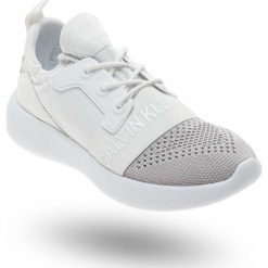 SNEAKERSY CALVIN KLEIN JEANS. Białe sneakersy damskie Calvin Klein Jeans, z jeansu. Za 310,00 zł.