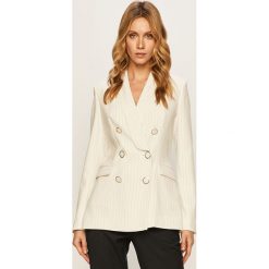 Marciano Guess - Marynarka. Białe kamizelki damskie MARCIANO GUESS, z aplikacjami, z elastanu, bez kaptura. Za 1169,00 zł.