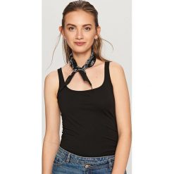 Gładki top - Czarny. Czarne topy damskie Reserved, s, bez wzorów, bez kołnierzyka. Za 49,99 zł.