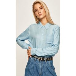 Wrangler - Koszula. Niebieskie bluzki damskie Wrangler, na co dzień, s, bez wzorów, z wiskozy, klasyczne, z klasycznym kołnierzykiem, z długim rękawem. Za 219,90 zł.