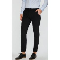 Only & Sons - Spodnie. Czarne spodnie męskie Only & Sons, na co dzień, bez wzorów, z elastanu, casualowe. W wyprzedaży za 79,90 zł.
