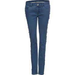 Dżinsy z perełkami bonprix niebieski "stone”. Niebieskie jeansy damskie skinny marki House, z jeansu. Za 139,99 zł.