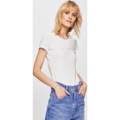 Emporio Armani - Top. Białe topy damskie Emporio Armani, s, z nadrukiem, z elastanu, z okrągłym kołnierzem. W wyprzedaży za 149,90 zł.