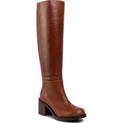 Kozaki L37 - Wind Of Change S48AN34 Brown. Pomarańczowe kozaki damskie L37, ze skóry, bez obcasa, bez zapięcia. Za 999,00 zł.