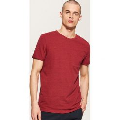 T-shirty męskie: T-shirt z kieszonką – Różowy