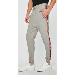 Jack & Jones - Spodnie. Niebieskie spodnie męskie Jack & Jones, na co dzień, xl, bez wzorów, z bawełny, casualowe. W wyprzedaży za 119,90 zł.