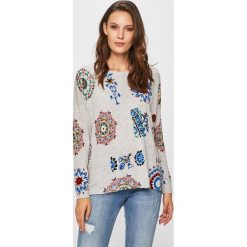 Desigual - Sweter. Czerwone swetry damskie Desigual, s, z haftami, z bawełny, bez rękawów, bez kaptura. W wyprzedaży za 239,90 zł.