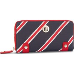 Duży Portfel Damski TOMMY HILFIGER - Tommy Chain Za Walle AW0AW05862 903. Niebieskie portfele damskie TOMMY HILFIGER, ze skóry ekologicznej. W wyprzedaży za 239,00 zł.