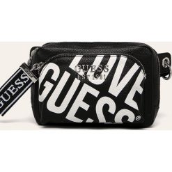 Guess Jeans - Nerka. Czarne nerki damskie Guess Jeans, w paski, z bawełny, małe, z nadrukiem, bez dodatków. W wyprzedaży za 369,90 zł.