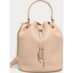Furla - Torebka skórzana Sleek. Różowe kuferki damskie Furla, w paski, z poliesteru, na ramię, małe, z aplikacjami. Za 1399,00 zł.