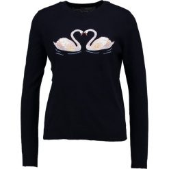 Swetry klasyczne damskie: Oasis KISSING SWAN EMBROIDERED KNIT Sweter navy