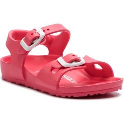 Sandały BIRKENSTOCK - Rio 1013102 Rio. Różowe sandały dziewczęce Birkenstock, z tworzywa sztucznego, bez zapięcia. Za 89,00 zł.