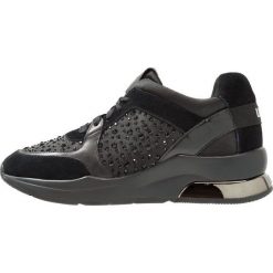 Liu Jo Jeans KARLIE Sneakersy niskie black. Czarne trampki i tenisówki damskie marki Liu Jo Jeans, z jeansu. Za 719,00 zł.