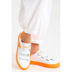 SNEAKERSY patrizia pepe. Białe sneakersy damskie Patrizia Pepe, ze skóry. Za 899,00 zł.