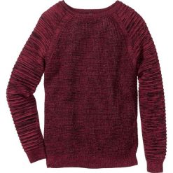 Sweter w strukturalny wzór Regular Fit bonprix bordowy melanż. Czerwone swetry męskie bonprix, xl, bez wzorów, z dzianiny, bez kołnierzyka, bez kaptura. Za 49,99 zł.