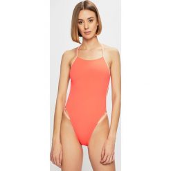 Speedo - Strój kąpielowy. Pomarańczowe stroje kąpielowe damskie Speedo, bez wzorów, z poliesteru. W wyprzedaży za 159,90 zł.