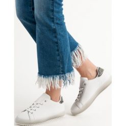 DAMSKIE OBUWIE SPORTOWE. Buty sportowe damskie SHELOVET, bez wzorów, ze skóry ekologicznej, sportowe. W wyprzedaży za 69,90 zł.