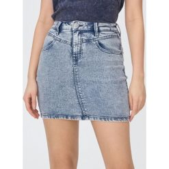 Jeansowa mini spódnica - Niebieski. Niebieskie spódniczki damskie Sinsay, bez wzorów, z jeansu, mini. Za 49,99 zł.