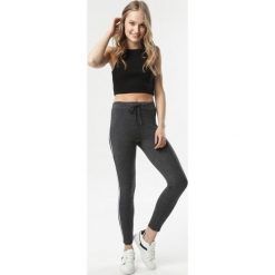 Szaro-Białe Legginsy Salasea. Szare legginsy damskie Born2be, s, bez wzorów, z dzianiny. Za 39,99 zł.