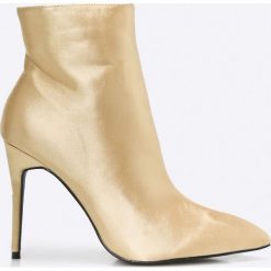 Public Desire - Botki Porter. Szare buty zimowe damskie marki Public Desire, z materiału, na obcasie. W wyprzedaży za 99,90 zł.
