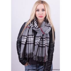 Szalik Damski w kratę szary. Szare szaliki damskie Pakamera, z materiału. Za 129,00 zł.