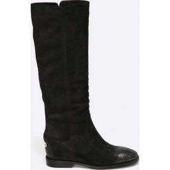Carinii - Kozaki. Czarne buty zimowe damskie marki Carinii, z materiału, z okrągłym noskiem, na koturnie. W wyprzedaży za 299,90 zł.