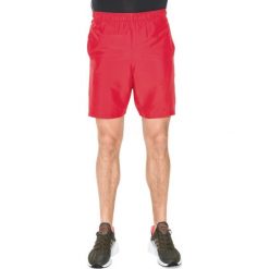 Under Armour Graphic Wordmark Szorty Czerwony. Czerwone spodenki i szorty męskie xxl, z poliesteru. Za 111,95 zł.