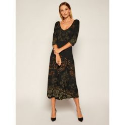 Sukienka codzienna Desigual Vero 20WWVKA3. Czarne sukienki damskie Desigual, na co dzień, xs, bez wzorów, bez kołnierzyka, bez rękawów, proste. Za 399,00 zł.